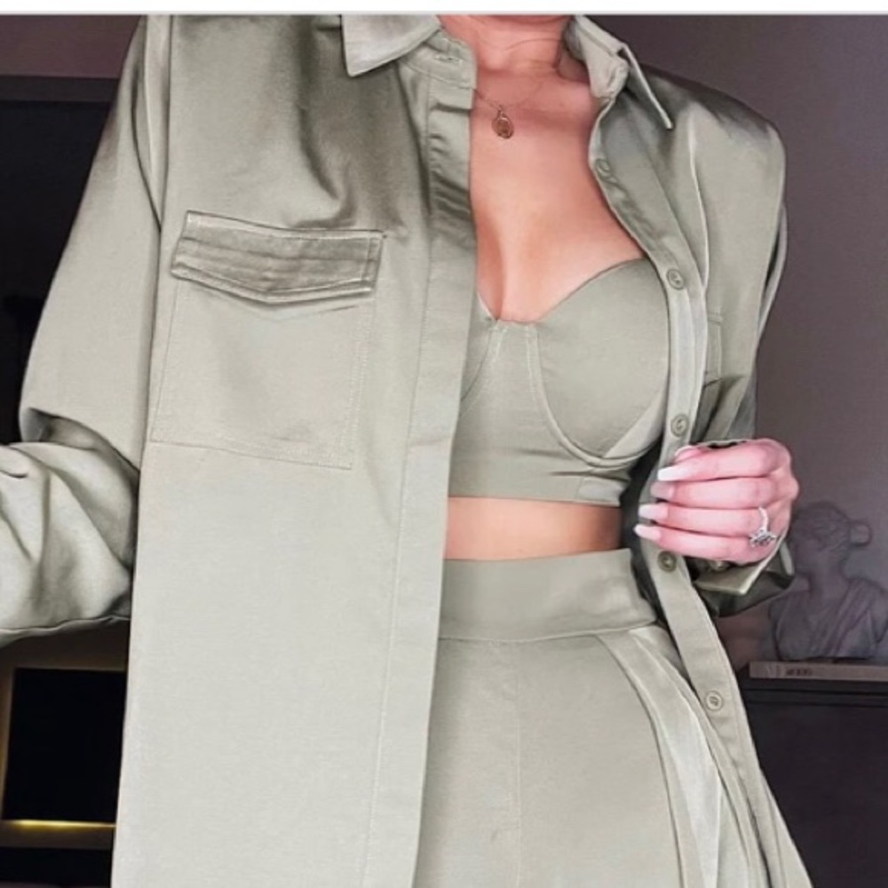 Olive misty button up, never worn